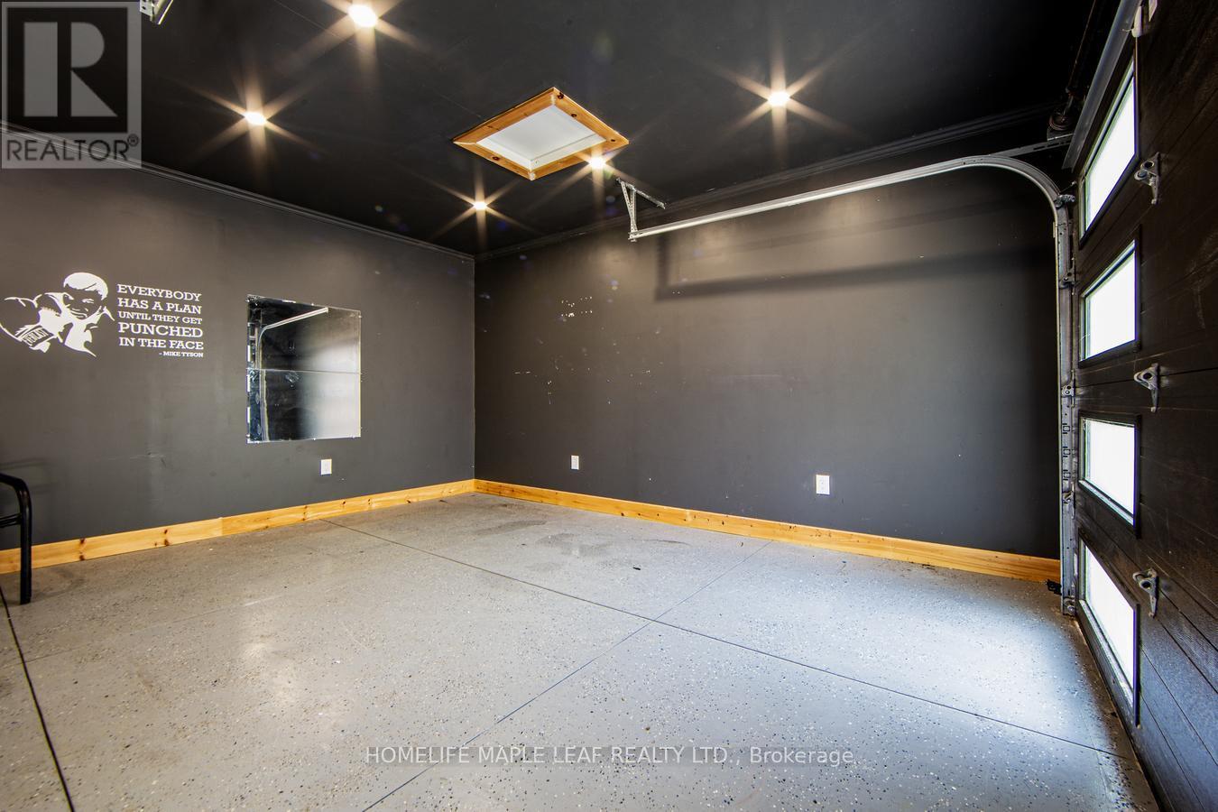 689 Macyoung Drive W, Kincardine, Ontario  N2Z 1T1 - Photo 50 - X12412115