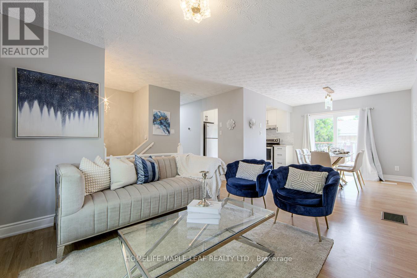 689 Macyoung Drive W, Kincardine, Ontario  N2Z 1T1 - Photo 8 - X12412115