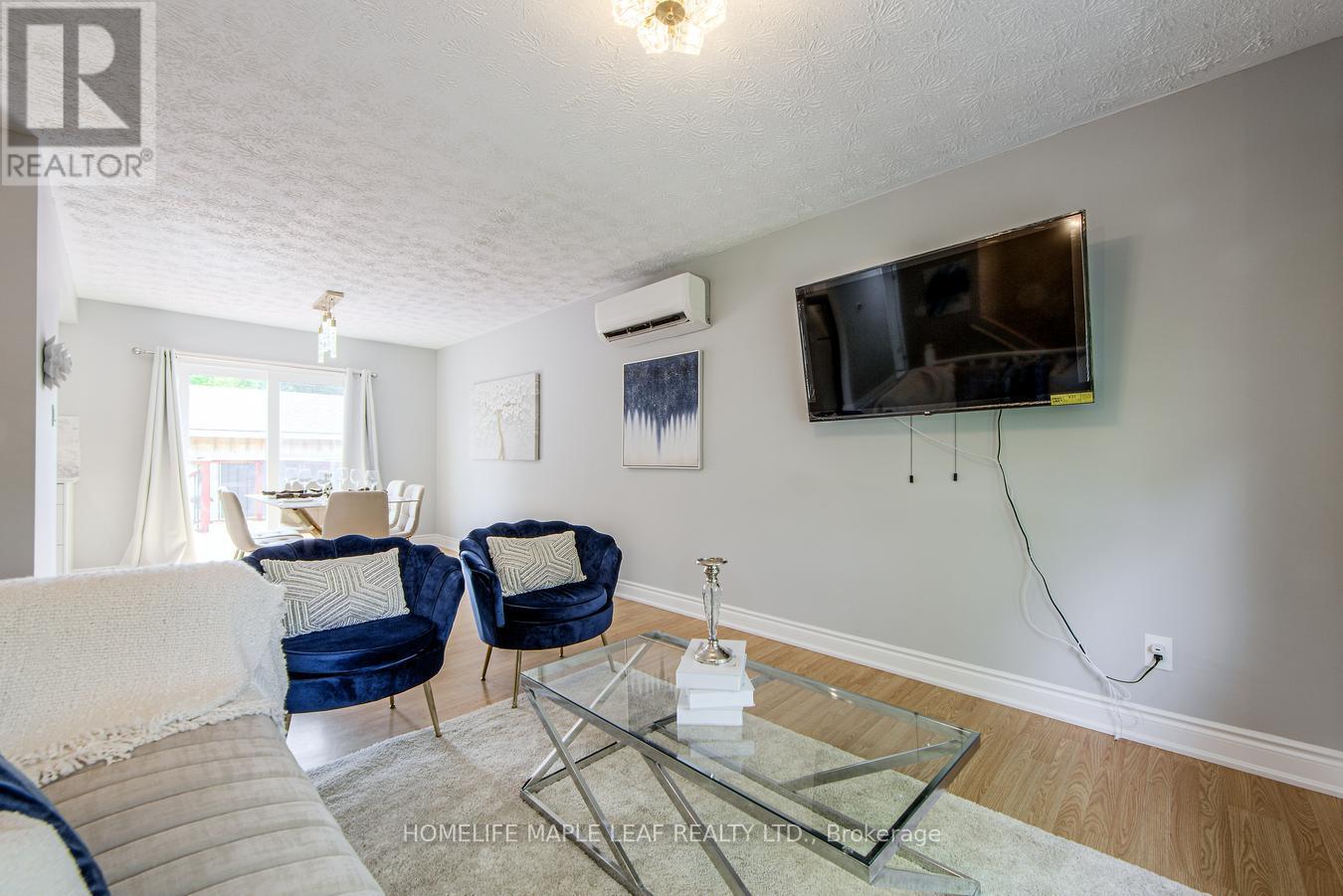 689 Macyoung Drive W, Kincardine, Ontario  N2Z 1T1 - Photo 9 - X12412115