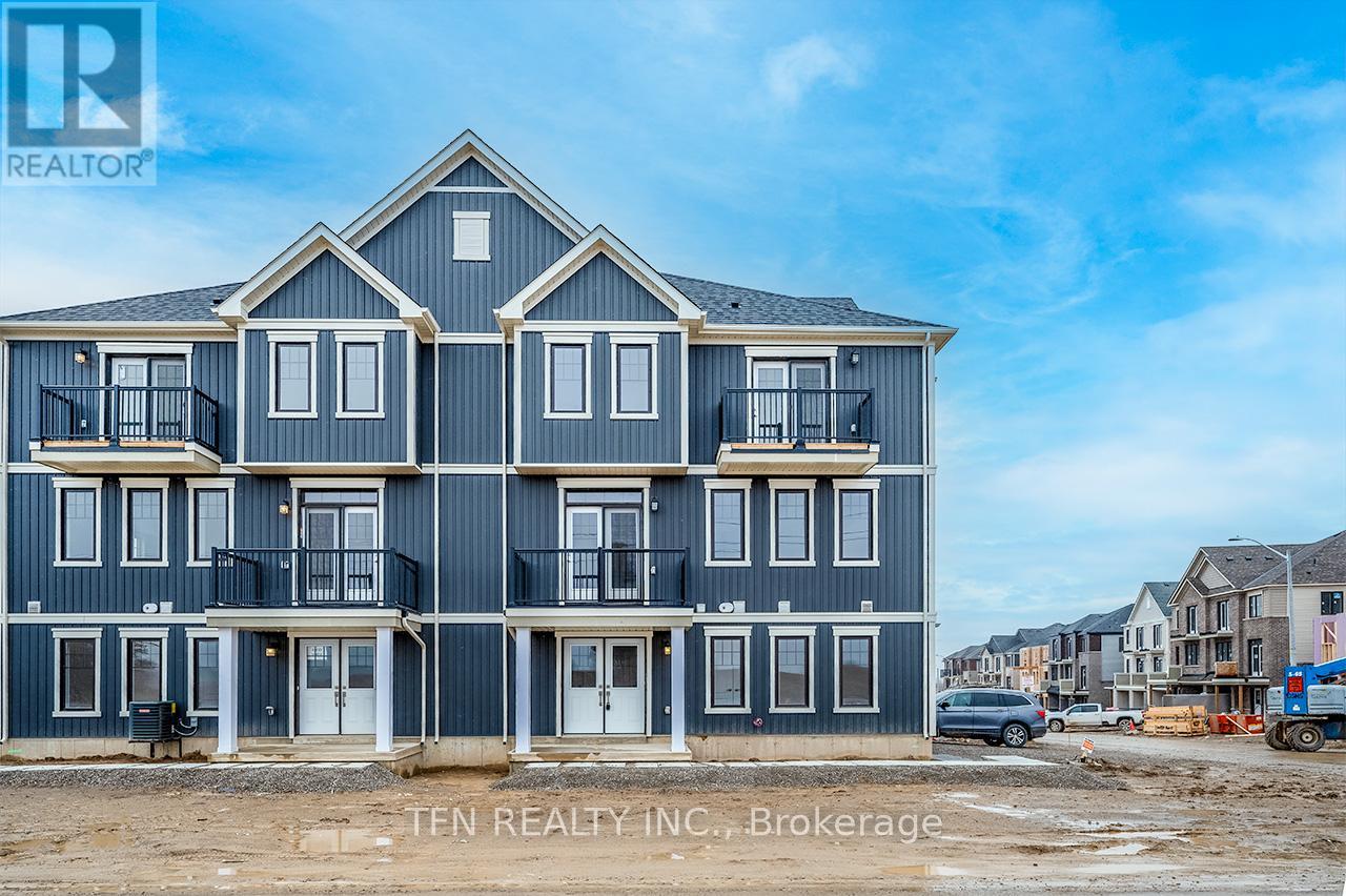 40 Norwich Crescent, Haldimand, Ontario  N3W 0J4 - Photo 2 - X12412119