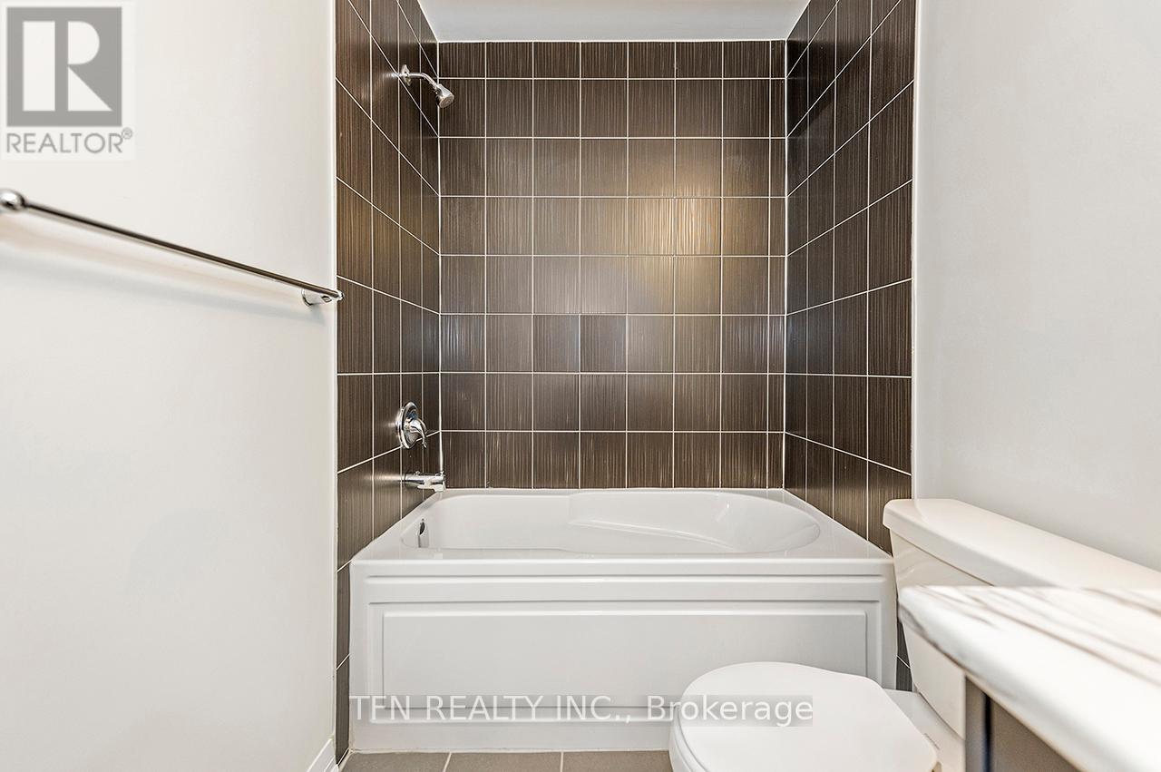 40 Norwich Crescent, Haldimand, Ontario  N3W 0J4 - Photo 37 - X12412119