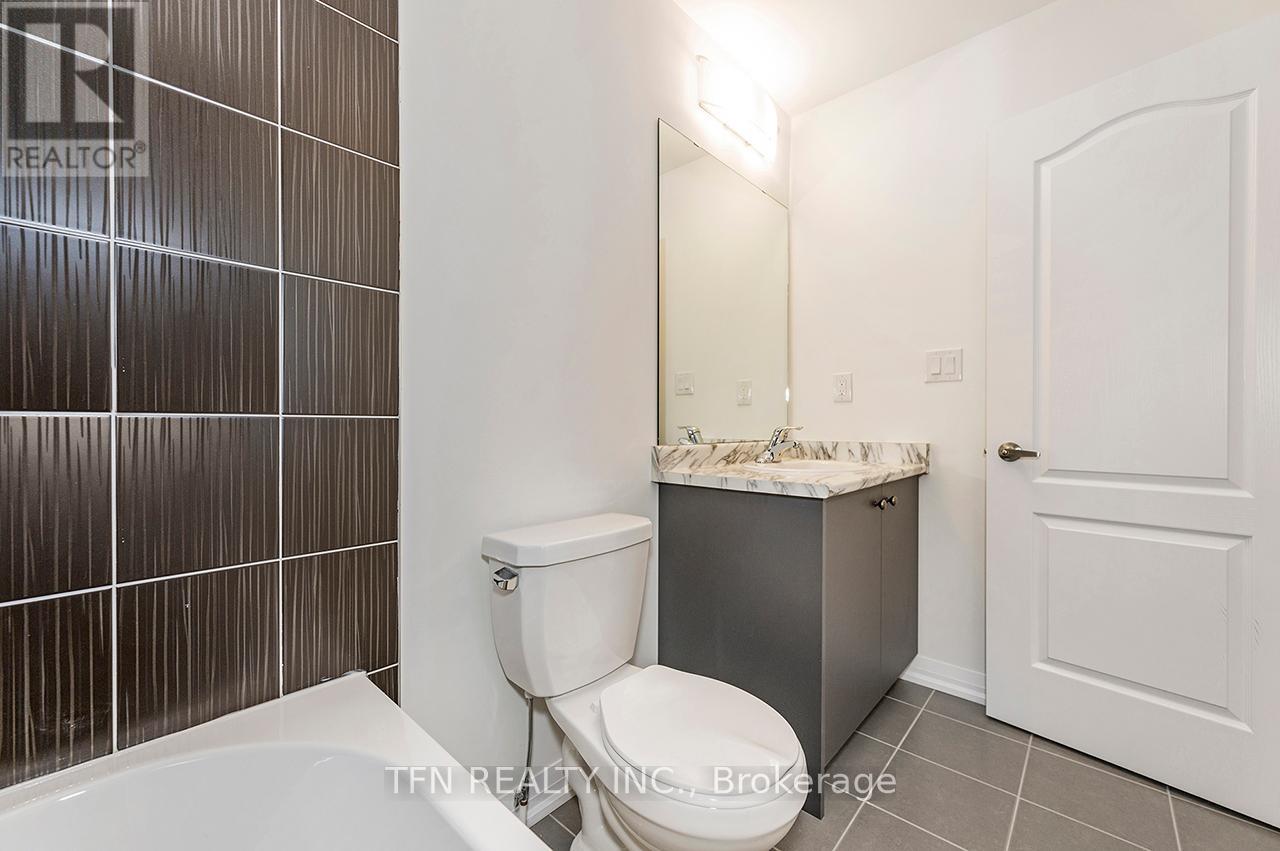 40 Norwich Crescent, Haldimand, Ontario  N3W 0J4 - Photo 38 - X12412119