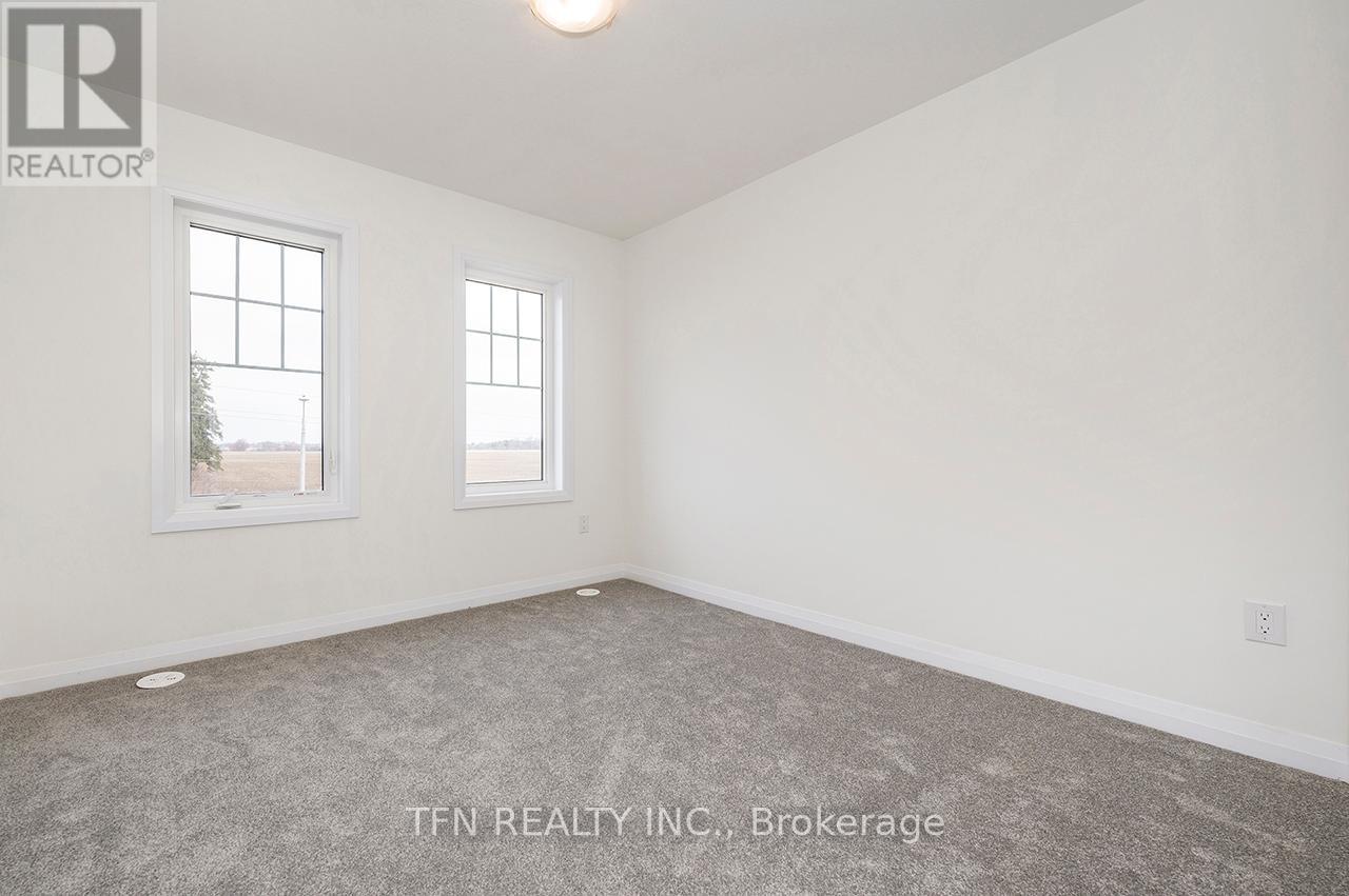 40 Norwich Crescent, Haldimand, Ontario  N3W 0J4 - Photo 40 - X12412119