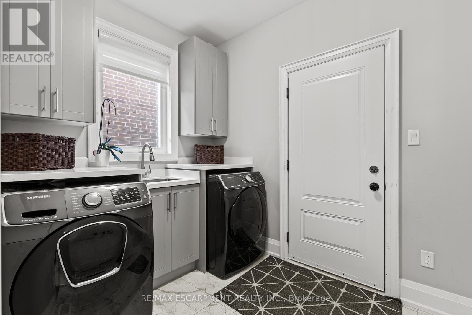 44 Leckie Avenue, Hamilton, Ontario  L8J 2S7 - Photo 17 - X12412134