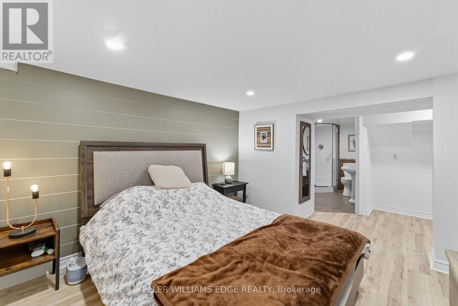 239 East 22nd Street, Hamilton, Ontario  L8V 2V8 - Photo 16 - X12412144