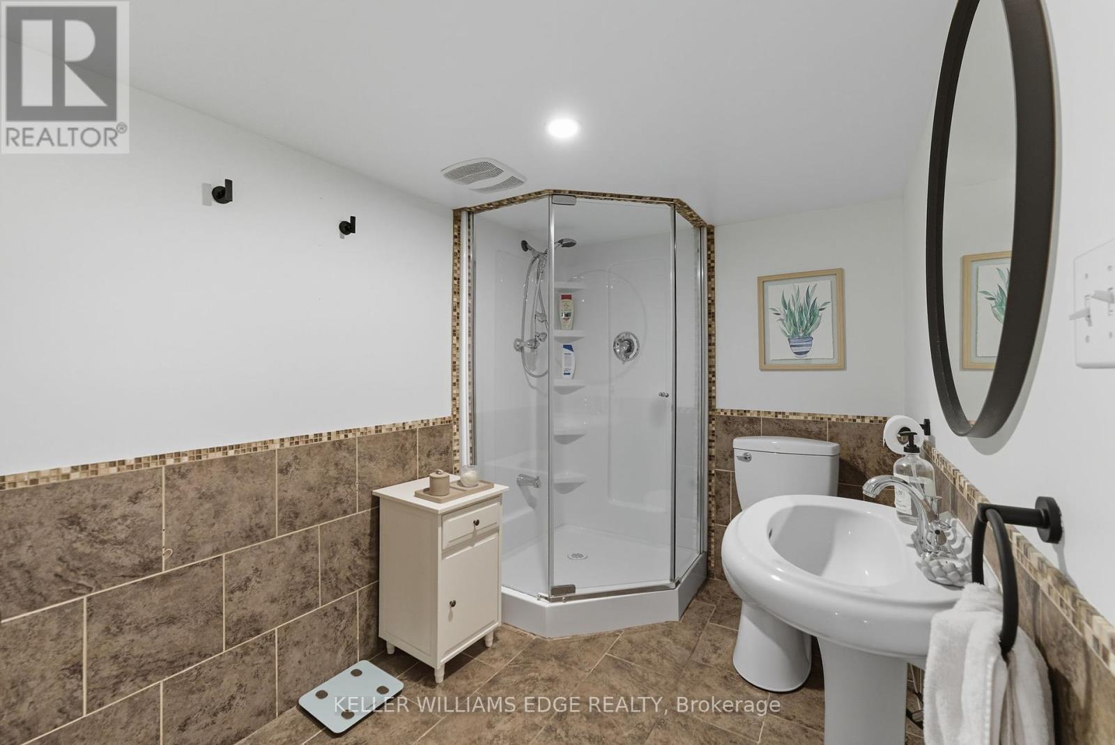 239 East 22nd Street, Hamilton, Ontario  L8V 2V8 - Photo 18 - X12412144