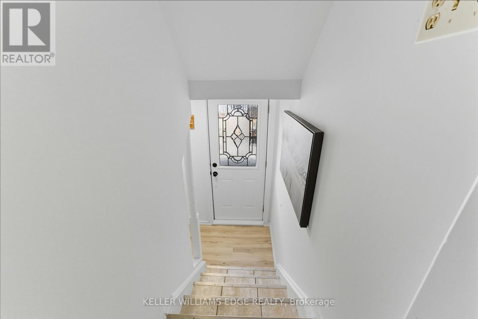 239 East 22nd Street, Hamilton, Ontario  L8V 2V8 - Photo 4 - X12412144