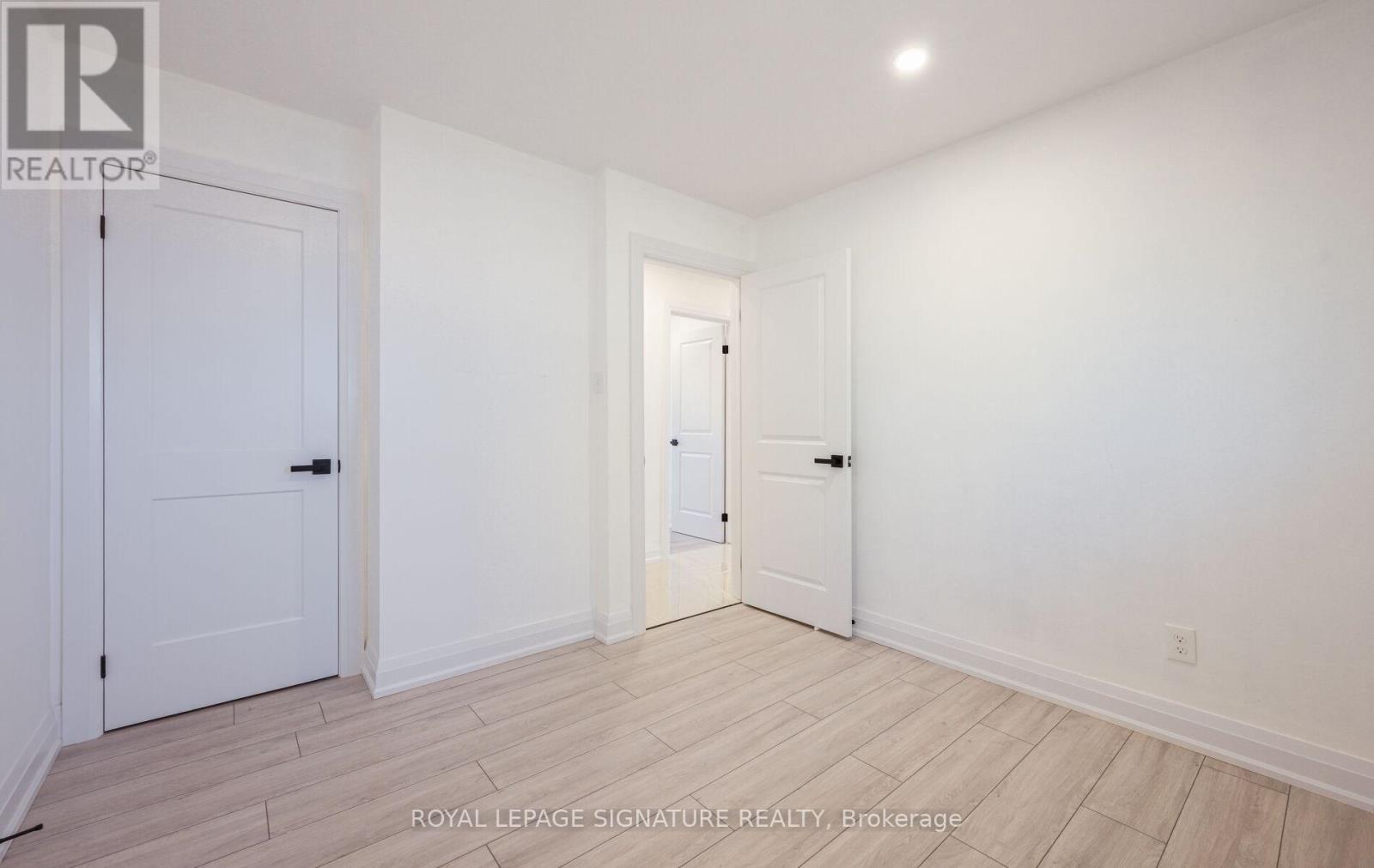 262 Barton Street, Hamilton, Ontario  L8E 2K5 - Photo 20 - X12412154