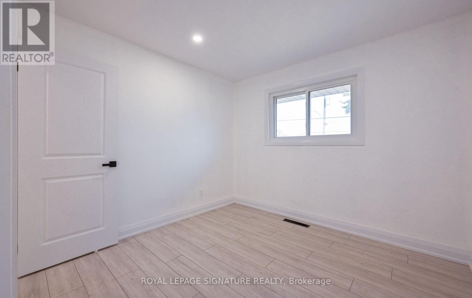 262 Barton Street, Hamilton, Ontario  L8E 2K5 - Photo 21 - X12412154