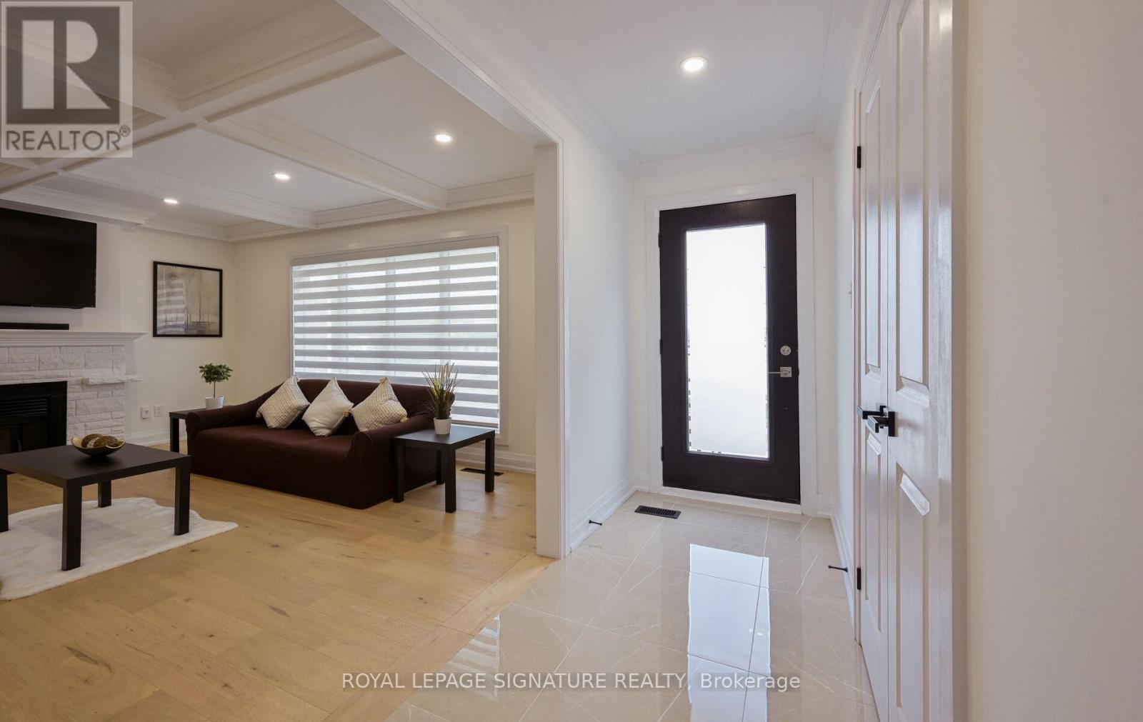 262 Barton Street, Hamilton, Ontario  L8E 2K5 - Photo 3 - X12412154