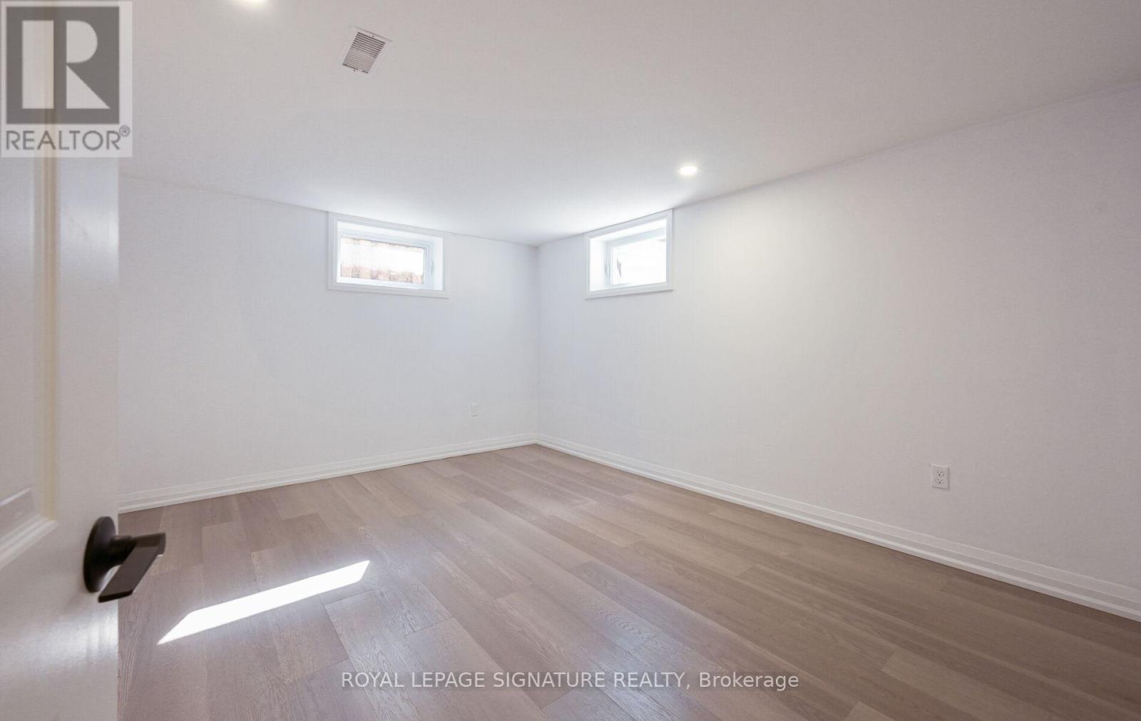 262 Barton Street, Hamilton, Ontario  L8E 2K5 - Photo 33 - X12412154