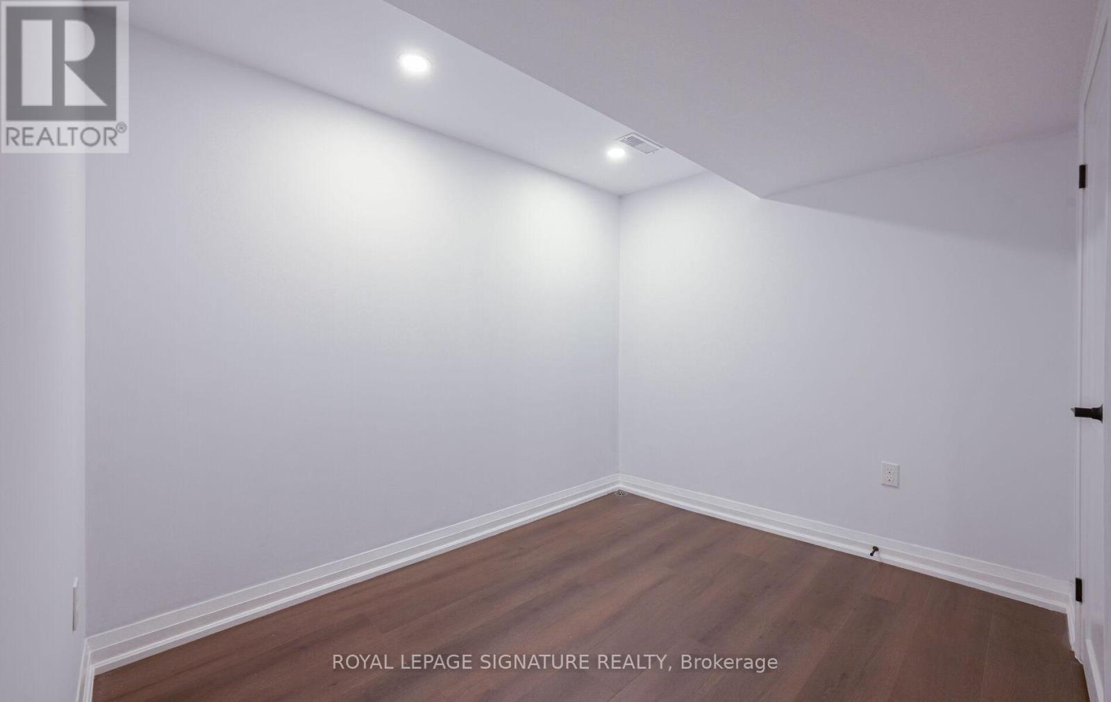 262 Barton Street, Hamilton, Ontario  L8E 2K5 - Photo 37 - X12412154