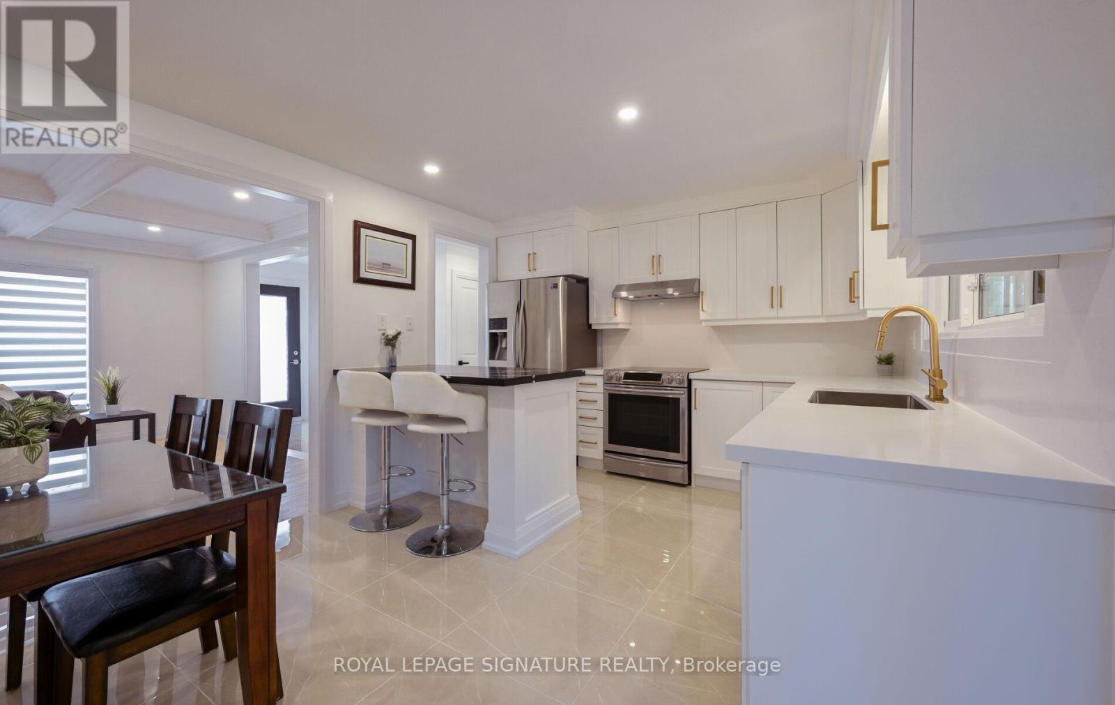 262 Barton Street, Hamilton, Ontario  L8E 2K5 - Photo 9 - X12412154