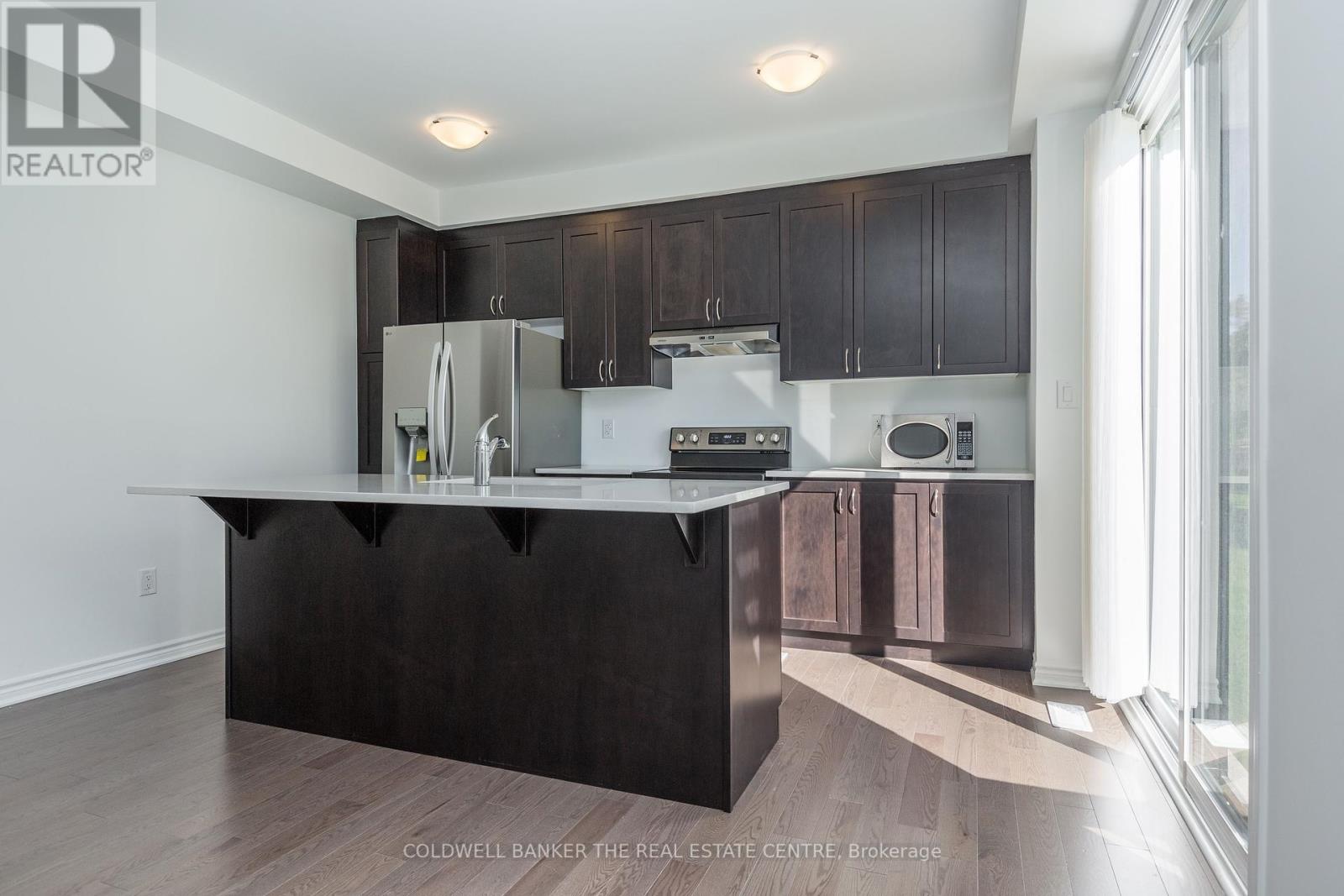 550 Mika Street, Innisfil, Ontario  L9S 0S3 - Photo 15 - N12409960