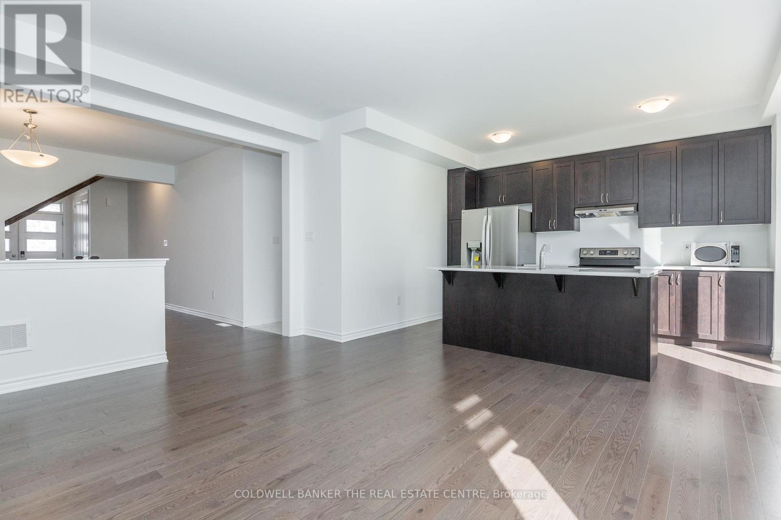 550 Mika Street, Innisfil, Ontario  L9S 0S3 - Photo 17 - N12409960