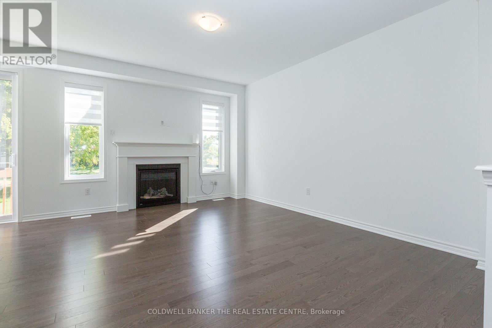 550 Mika Street, Innisfil, Ontario  L9S 0S3 - Photo 11 - N12409960