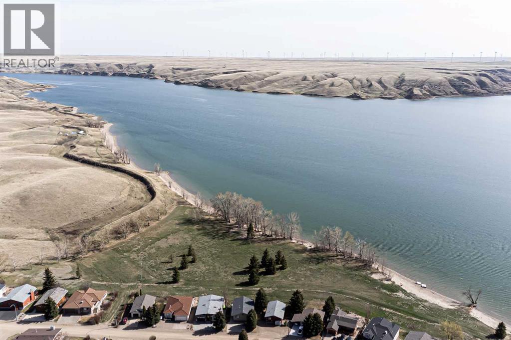 676 Lakeside Drive, Rural Vulcan County, Alberta  T0L 0R0 - Photo 3 - A2203412