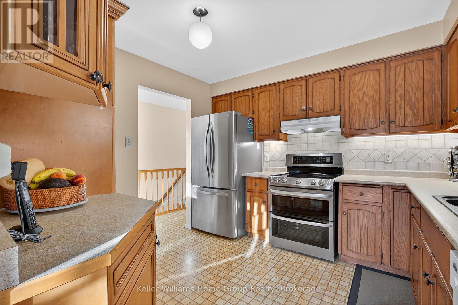 114 Dovercliffe Road, Guelph, Ontario  N1G 3A6 - Photo 6 - X12412401