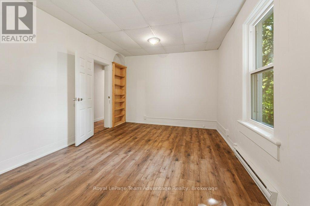 32 Waubeek Street, Parry Sound, Ontario  P2A 1C2 - Photo 17 - X12412443