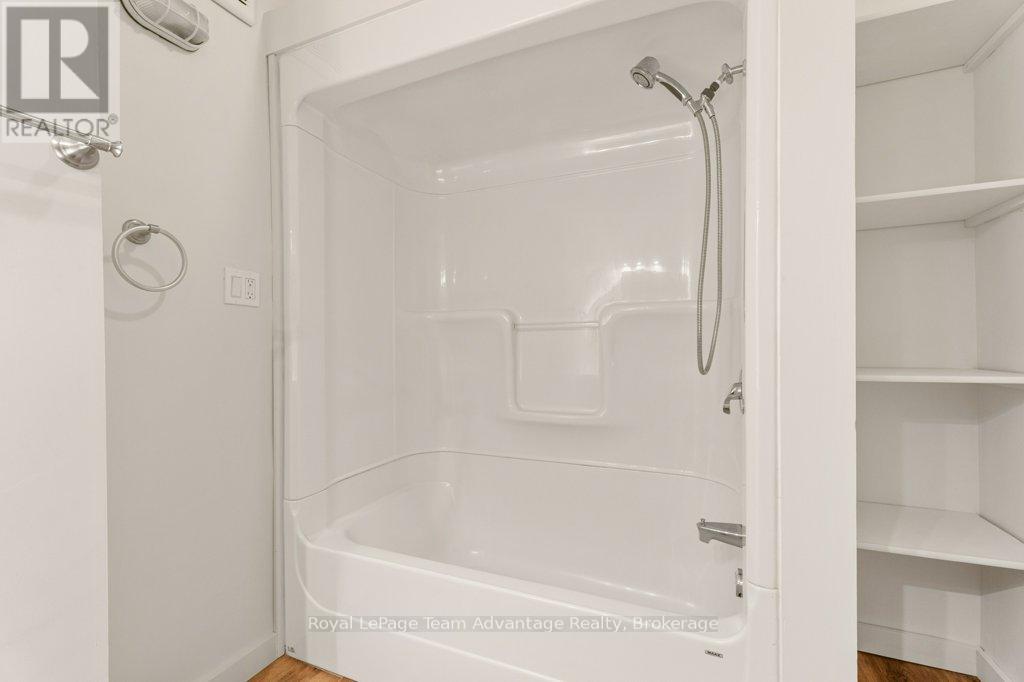 32 Waubeek Street, Parry Sound, Ontario  P2A 1C2 - Photo 19 - X12412443