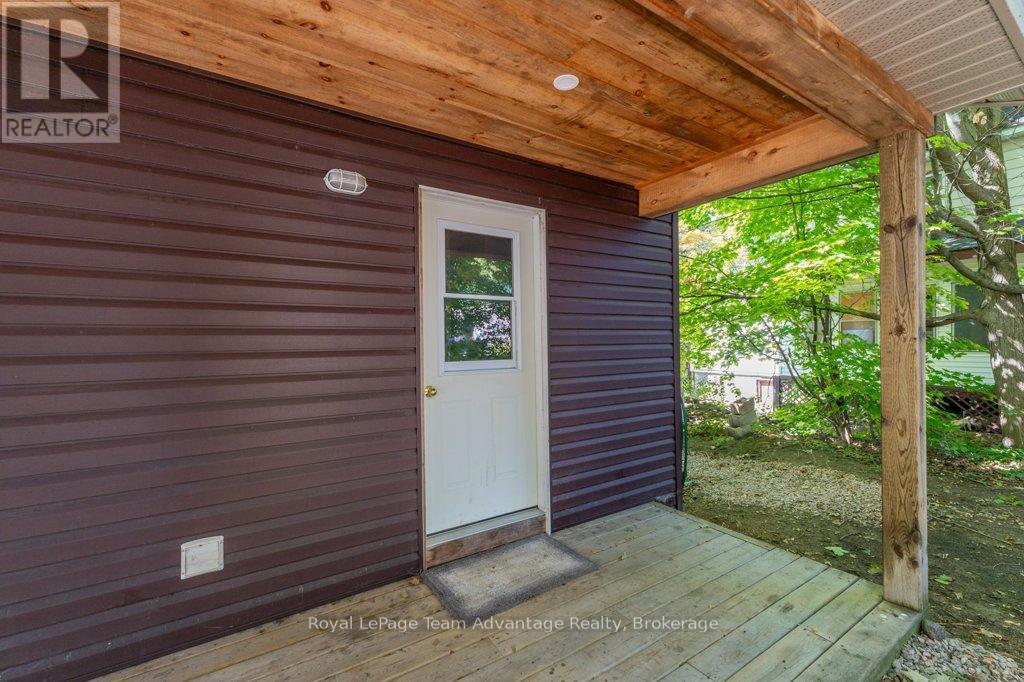32 Waubeek Street, Parry Sound, Ontario  P2A 1C2 - Photo 22 - X12412443