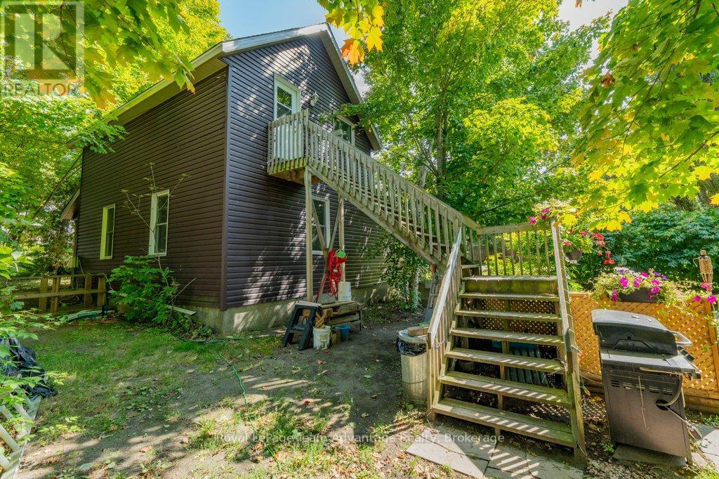 32 Waubeek Street, Parry Sound, Ontario  P2A 1C2 - Photo 24 - X12412443