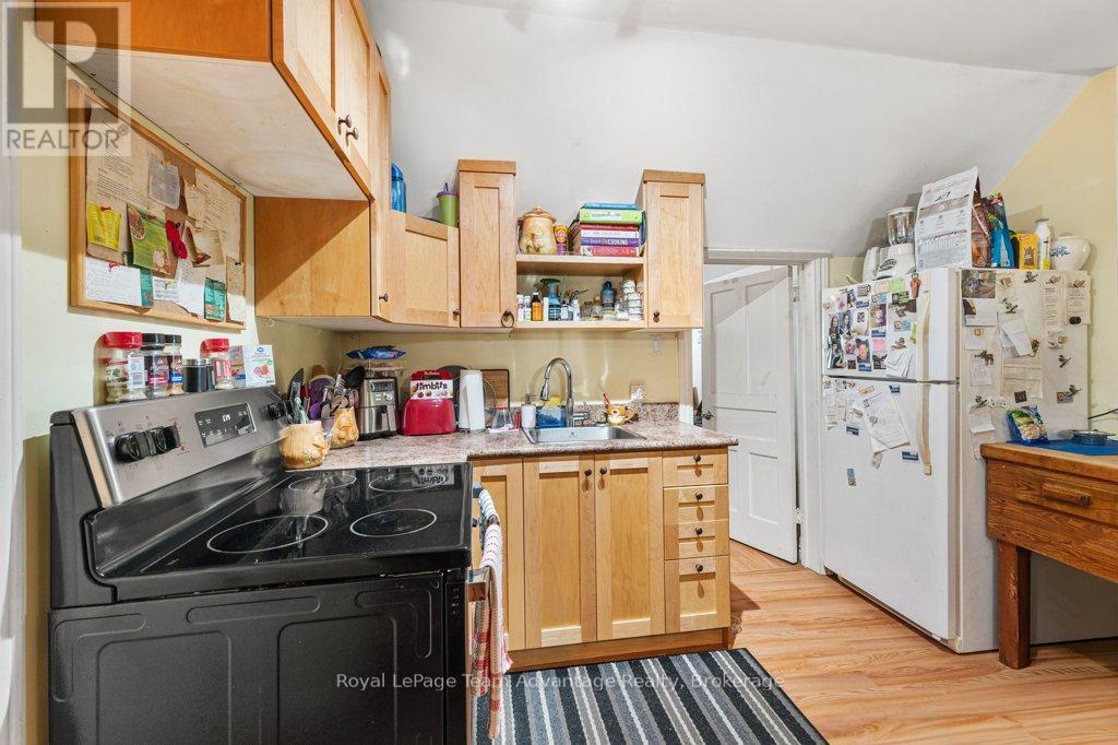 32 Waubeek Street, Parry Sound, Ontario  P2A 1C2 - Photo 32 - X12412443