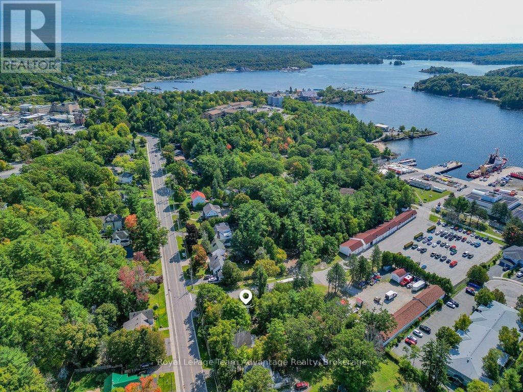 32 Waubeek Street, Parry Sound, Ontario  P2A 1C2 - Photo 38 - X12412443