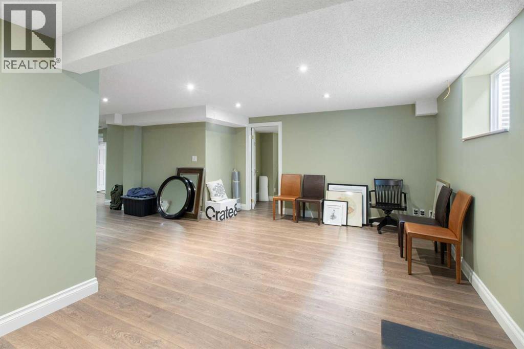 152 Lake Mead Crescent Se, Calgary, Alberta  T2J 4A1 - Photo 36 - A2257799