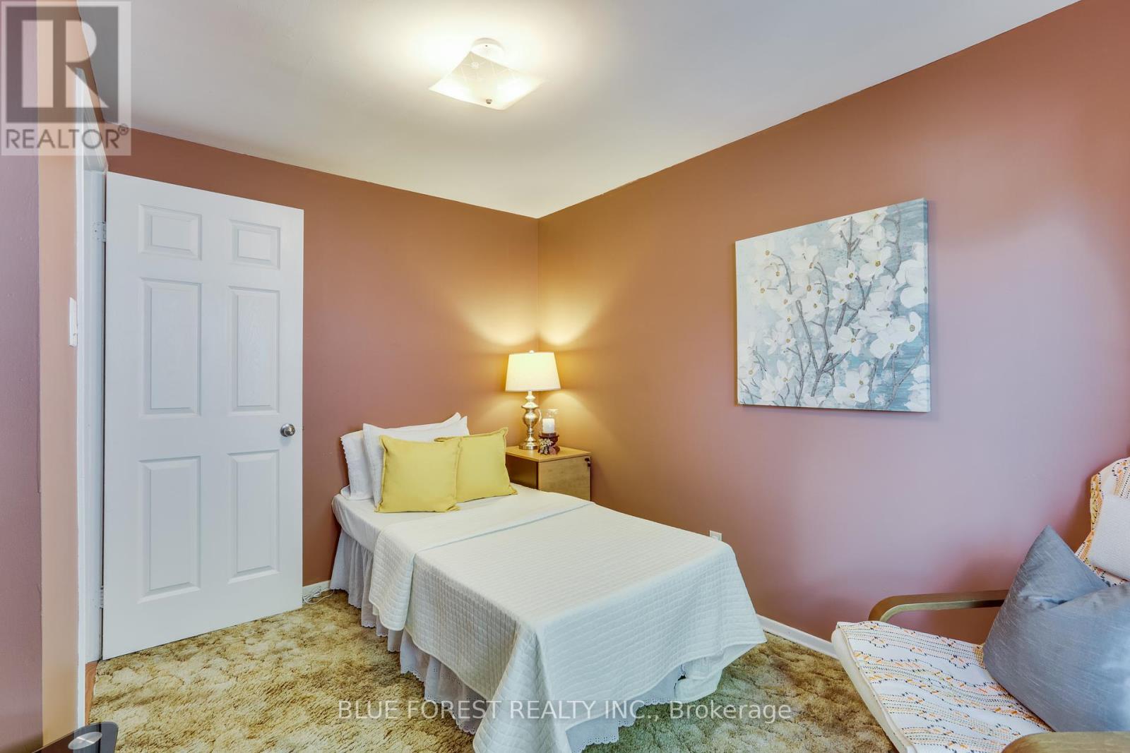 6 Ashbury Avenue, London South, Ontario  N6E 1S8 - Photo 19 - X12412406