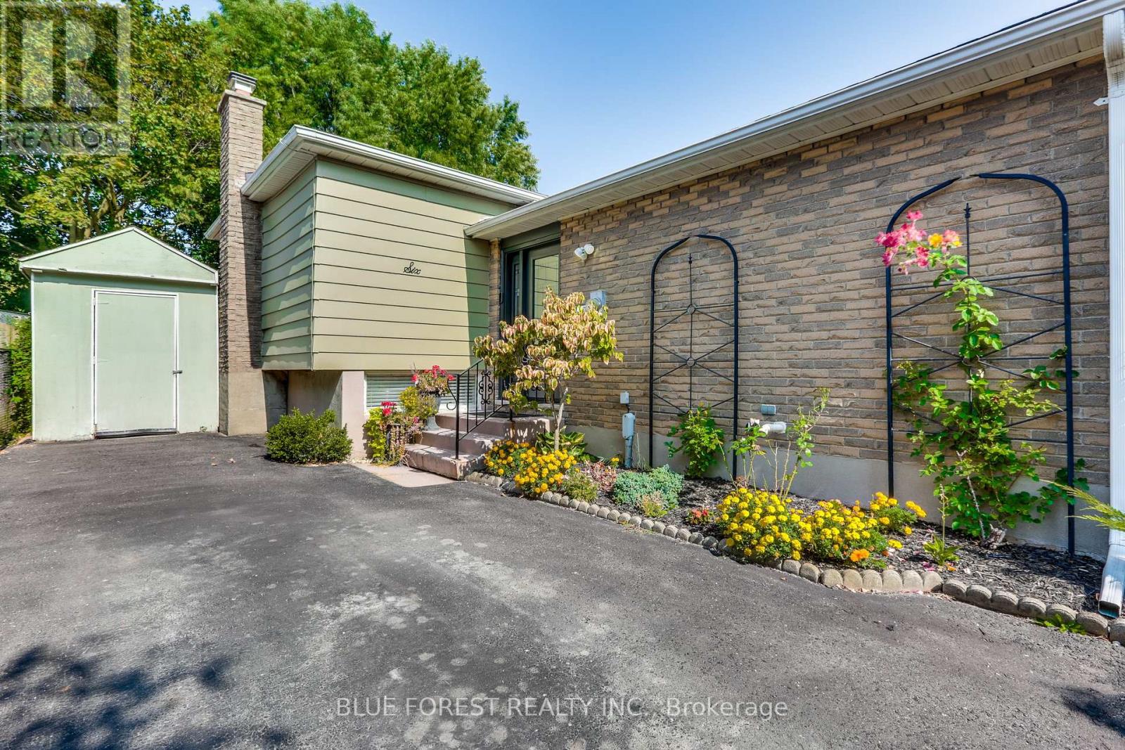 6 Ashbury Avenue, London South, Ontario  N6E 1S8 - Photo 2 - X12412406