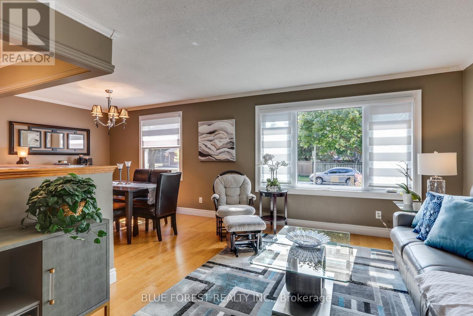 6 Ashbury Avenue, London South, Ontario  N6E 1S8 - Photo 6 - X12412406