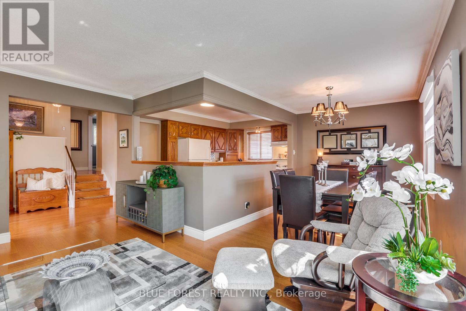6 Ashbury Avenue, London South, Ontario  N6E 1S8 - Photo 8 - X12412406