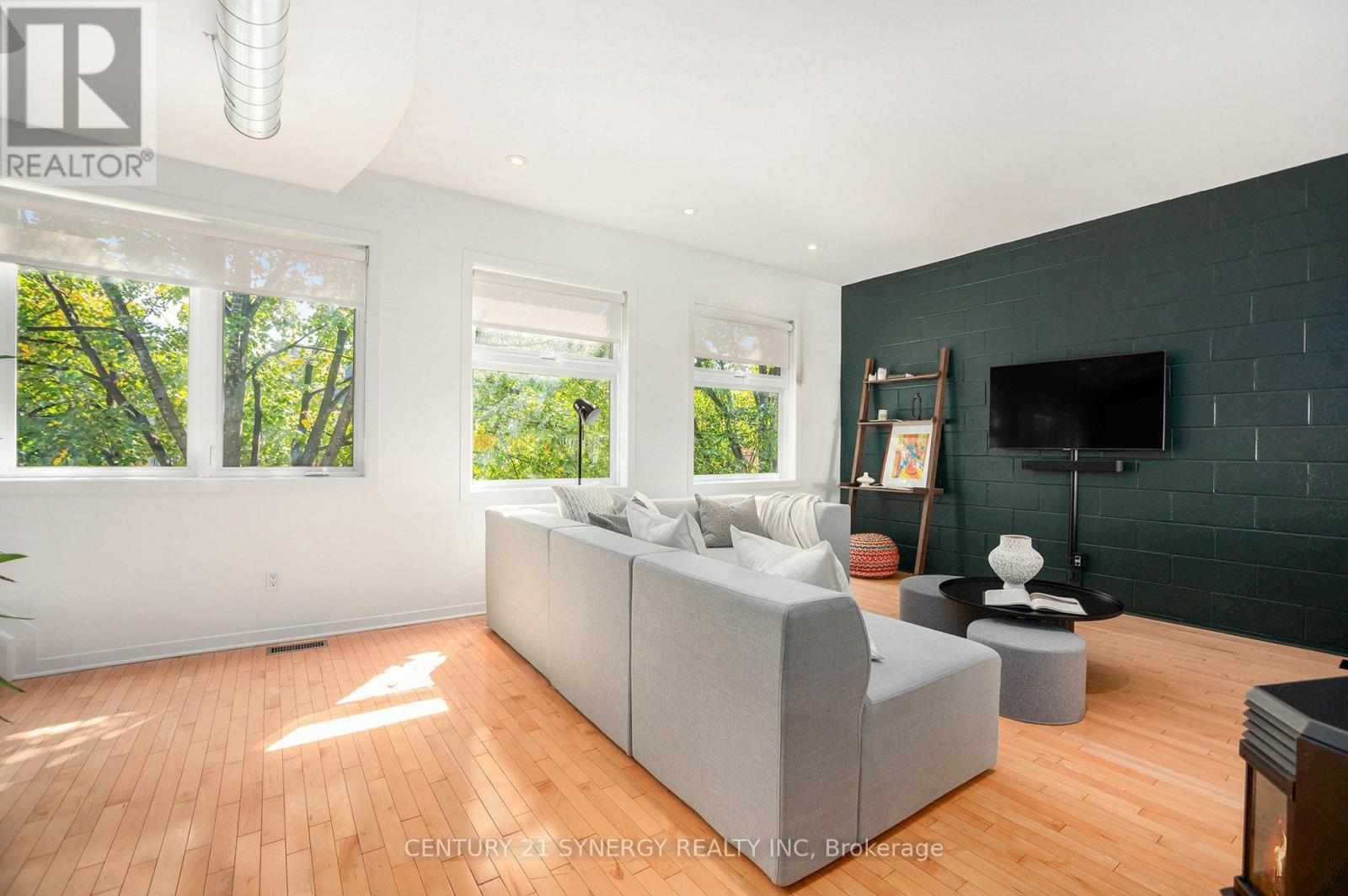 1137 Gladstone Avenue, Ottawa, Ontario  K1Y 3H4 - Photo 4 - X12412377