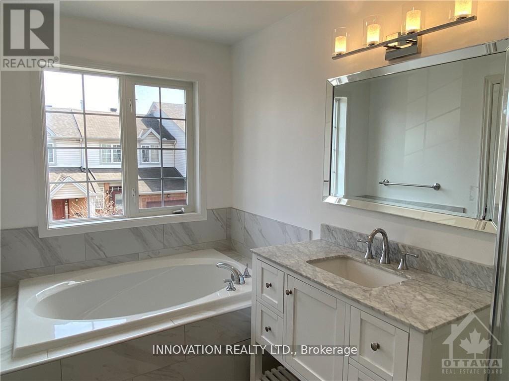 16 Santa Cruz Private, Ottawa, Ontario  K1G 6M4 - Photo 12 - X12412430