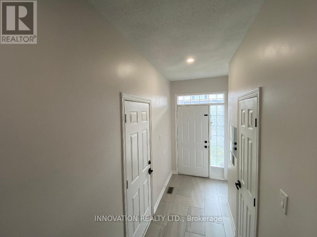 16 Santa Cruz Private, Ottawa, Ontario  K1G 6M4 - Photo 2 - X12412430