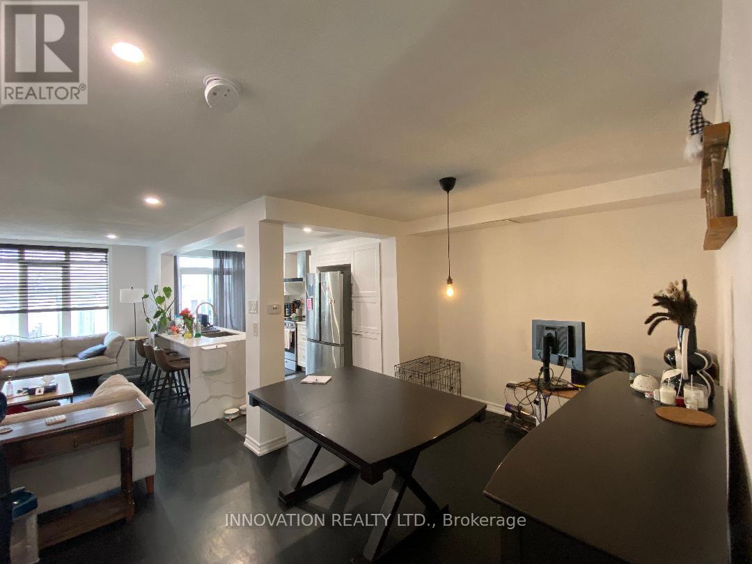 16 Santa Cruz Private, Ottawa, Ontario  K1G 6M4 - Photo 4 - X12412430