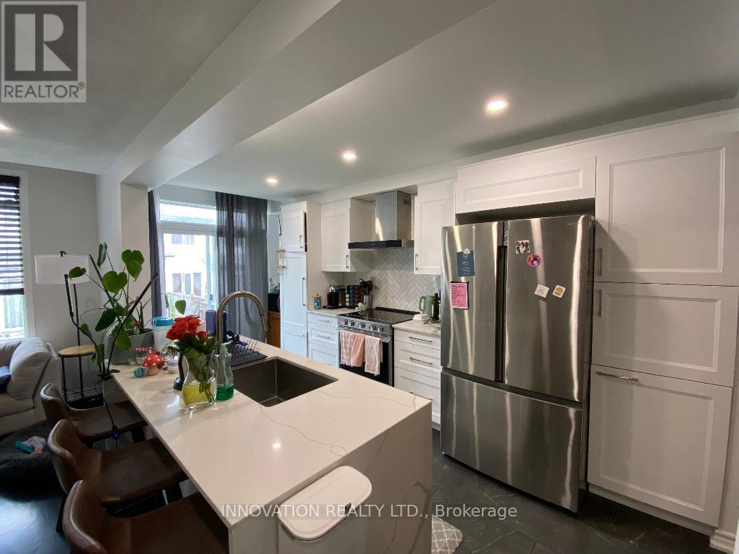 16 Santa Cruz Private, Ottawa, Ontario  K1G 6M4 - Photo 6 - X12412430