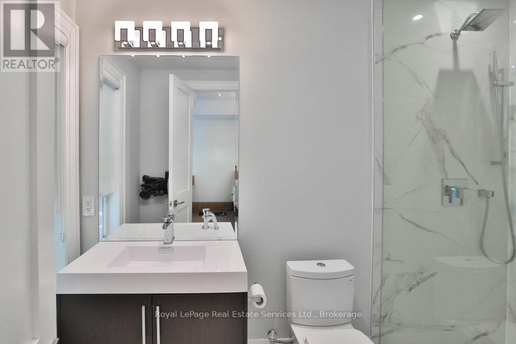 182 Charnwood Drive, Oakville, Ontario  L6J 5H1 - Photo 33 - W12412454