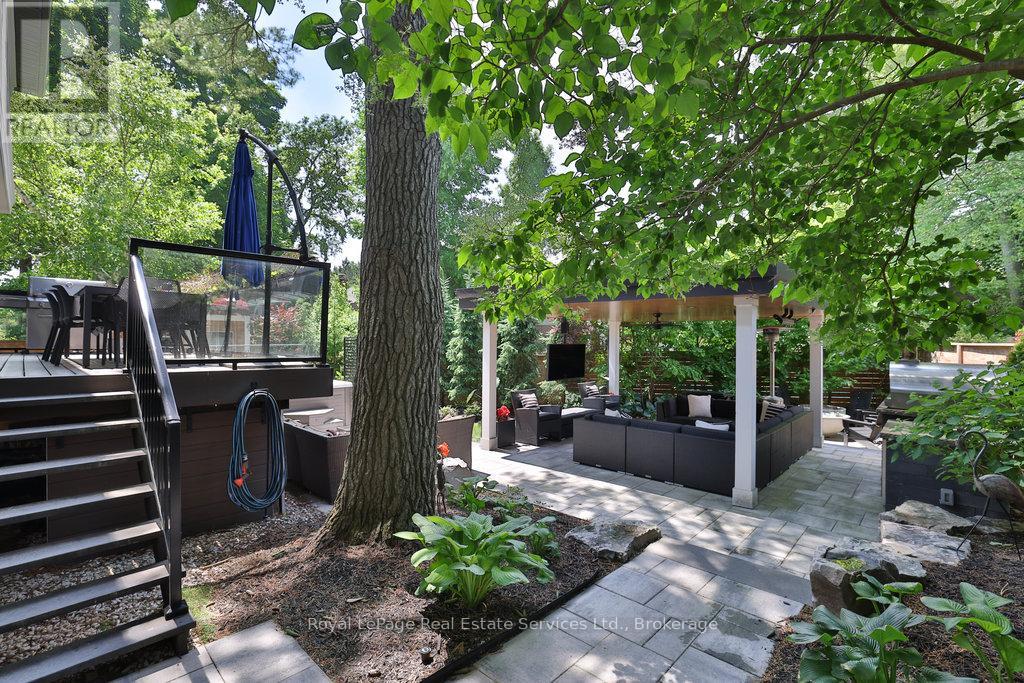 182 Charnwood Drive, Oakville, Ontario  L6J 5H1 - Photo 41 - W12412454