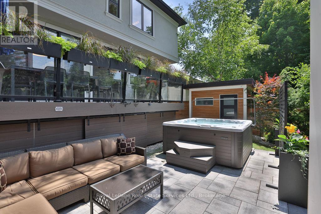 182 Charnwood Drive, Oakville, Ontario  L6J 5H1 - Photo 44 - W12412454