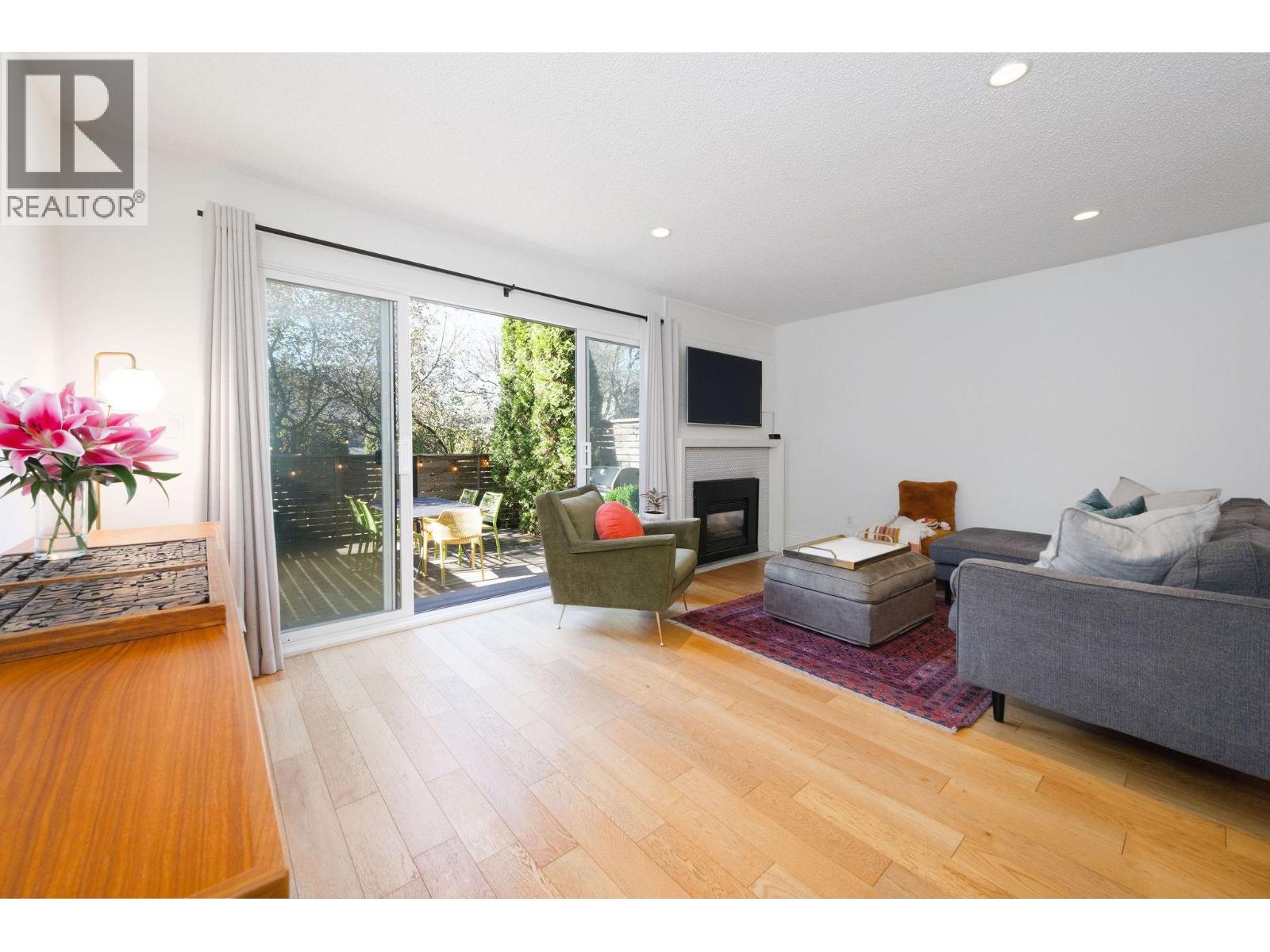 36 1910 Cedar Village Crescent, North Vancouver, British Columbia  V7J 3M5 - Photo 10 - R3049546