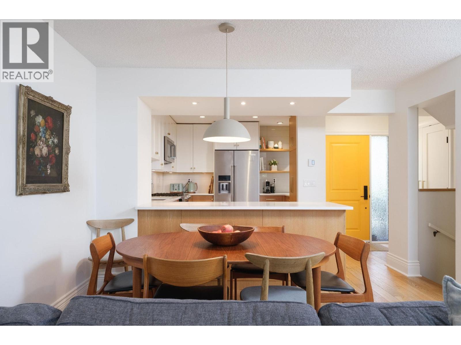 36 1910 Cedar Village Crescent, North Vancouver, British Columbia  V7J 3M5 - Photo 2 - R3049546