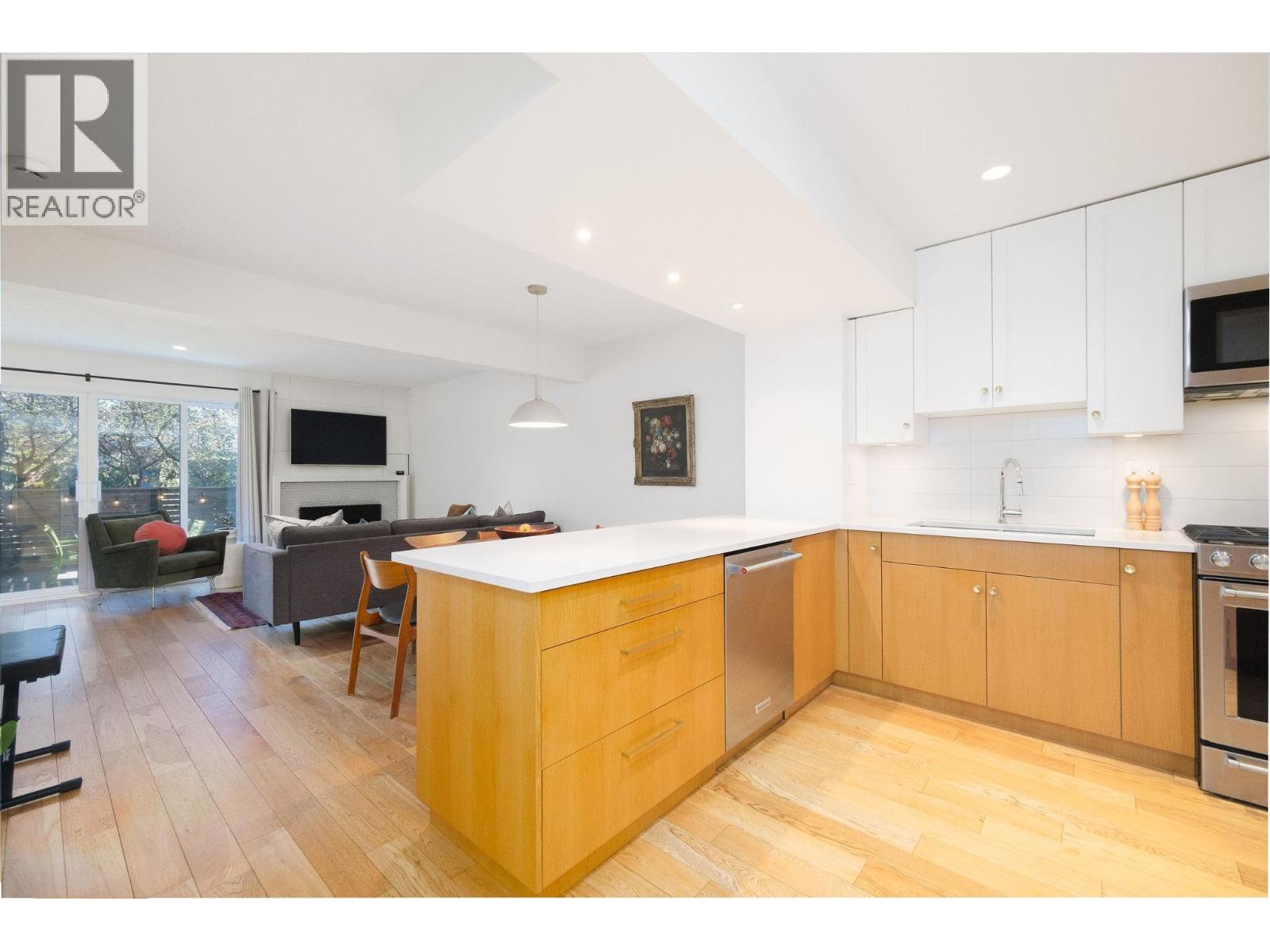 36 1910 Cedar Village Crescent, North Vancouver, British Columbia  V7J 3M5 - Photo 9 - R3049546