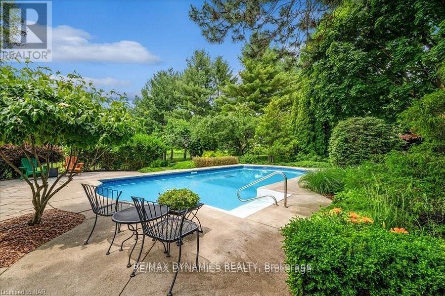 15842 Niagara River Parkway E, Niagara-On-The-Lake, Ontario  L0S 1J0 - Photo 35 - X12412389