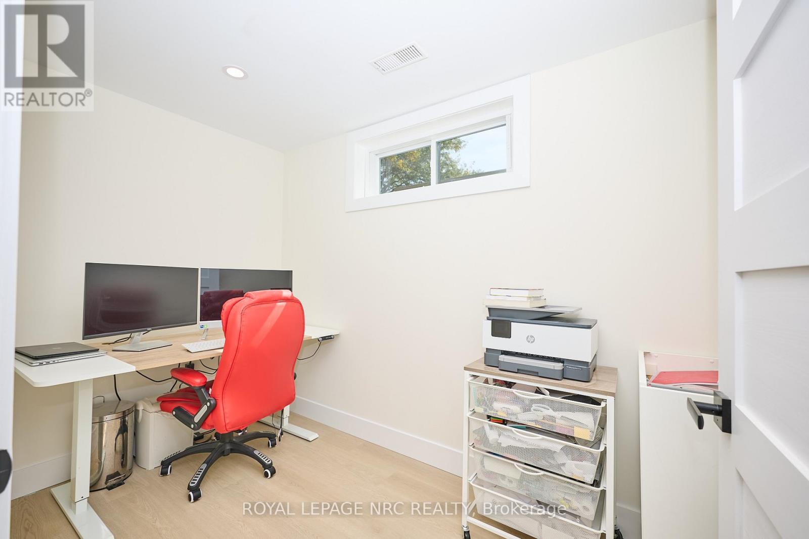 10 Willowdale Court, Pelham, Ontario  L0S 1E2 - Photo 40 - X12412429