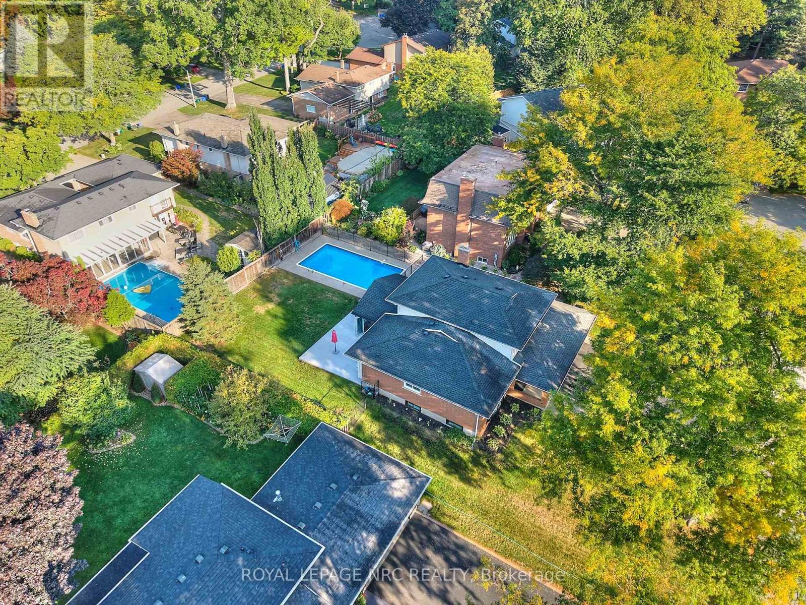 10 Willowdale Court, Pelham, Ontario  L0S 1E2 - Photo 48 - X12412429