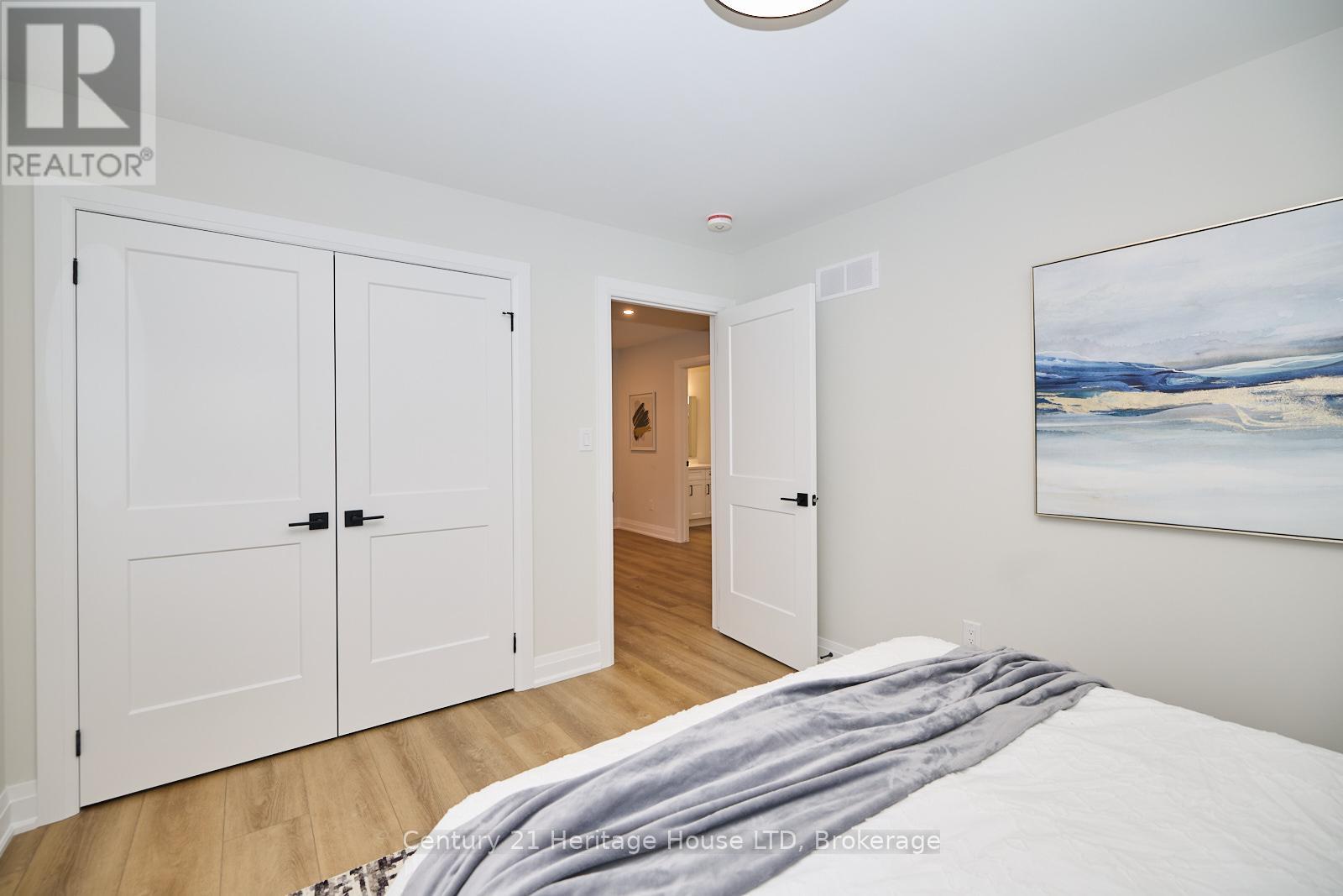 4 Meteor Street, St. Catharines, Ontario  L2S 2T1 - Photo 25 - X12412455