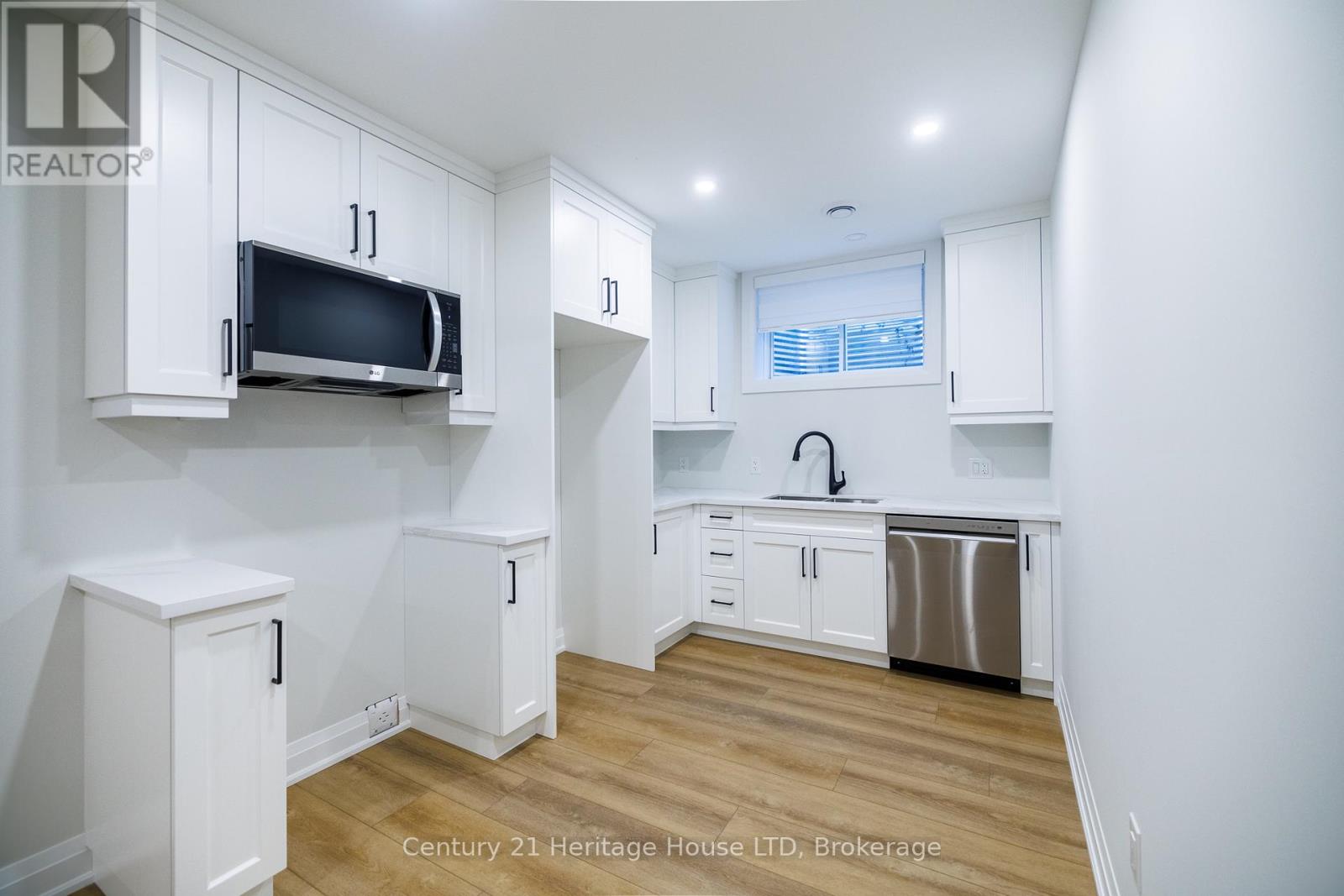 4 Meteor Street, St. Catharines, Ontario  L2S 2T1 - Photo 33 - X12412455