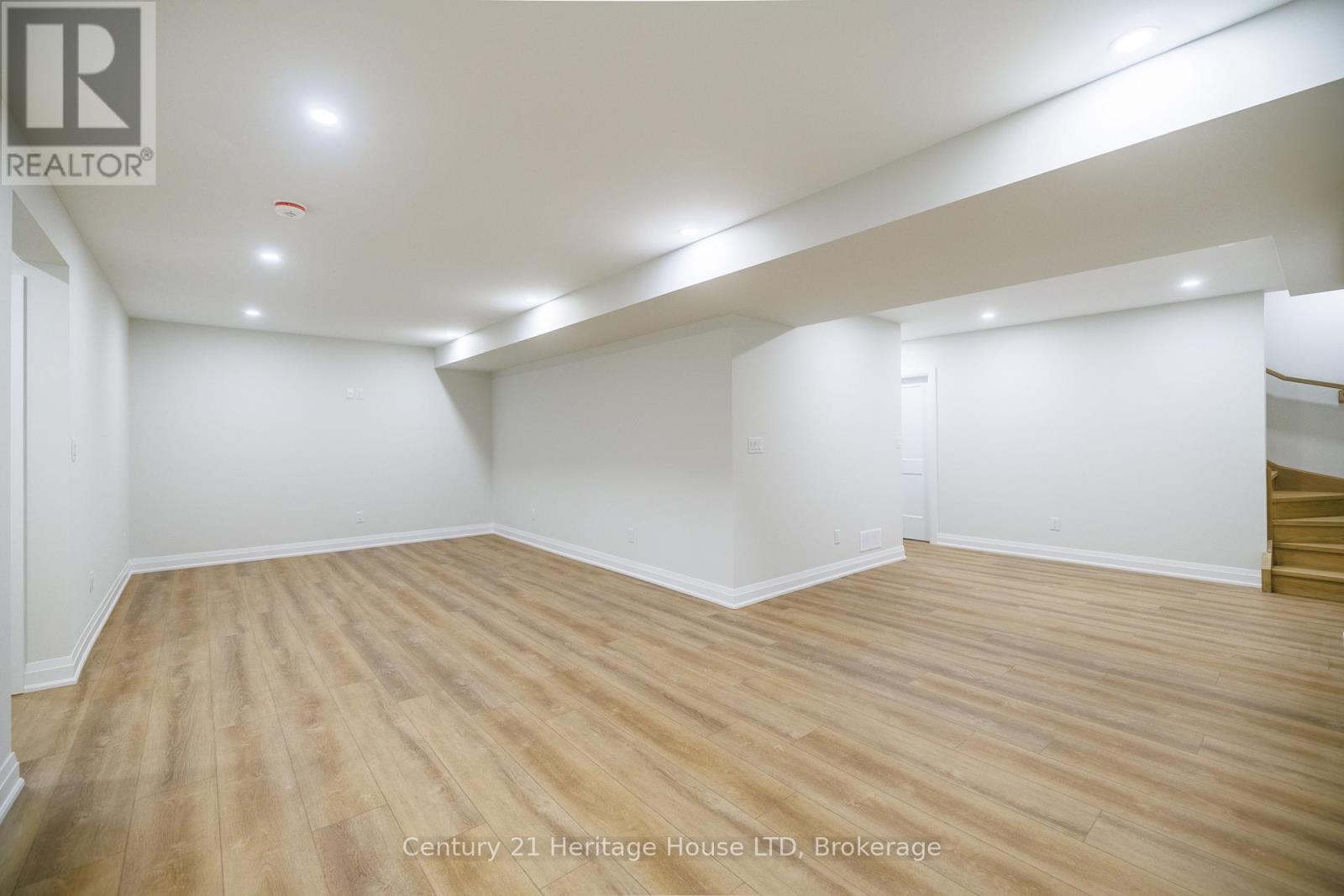 4 Meteor Street, St. Catharines, Ontario  L2S 2T1 - Photo 34 - X12412455